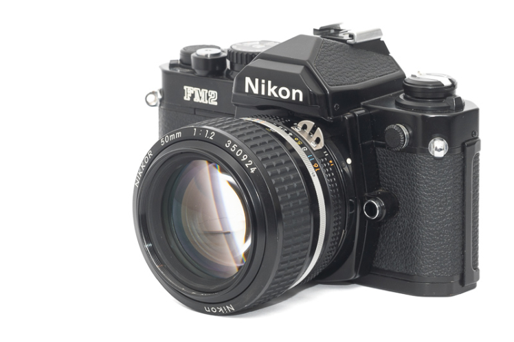 بررسی لنز نیکون ۵۰mm f/1.2 Ai-s